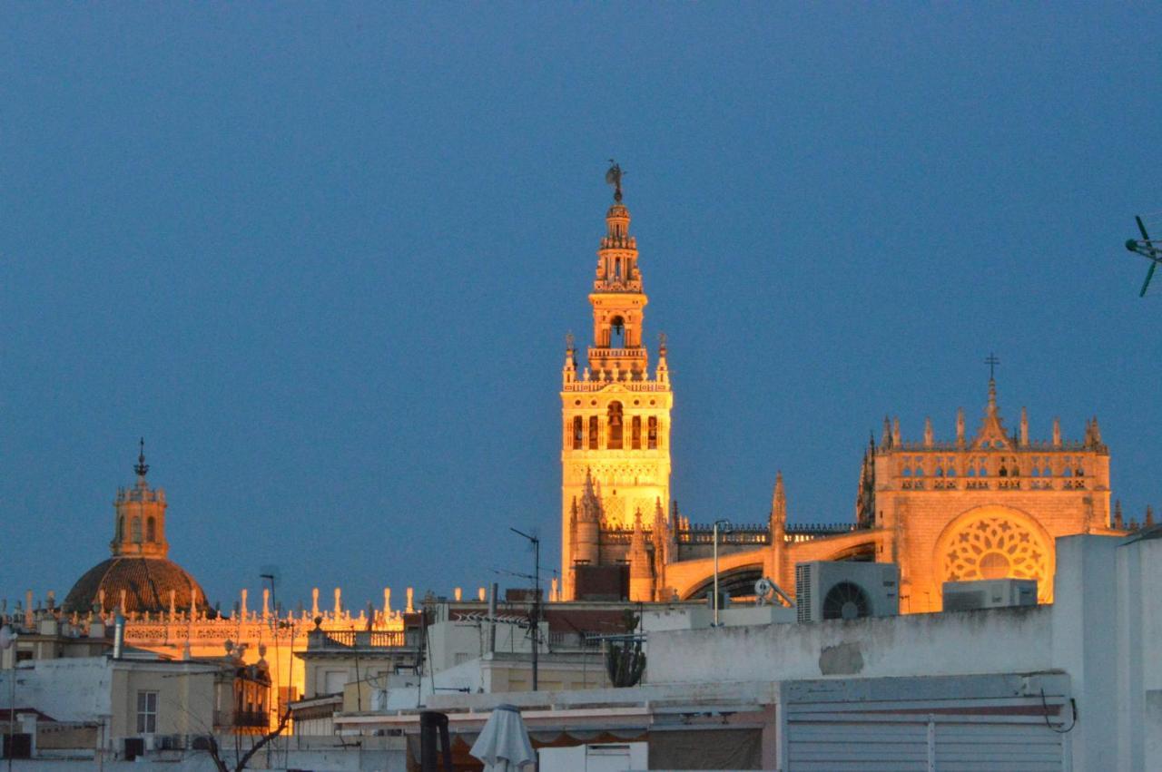 Homeyseville-Amazing Penthouse Giralda Views 8 Pax, Parking Optional Kültér fotó