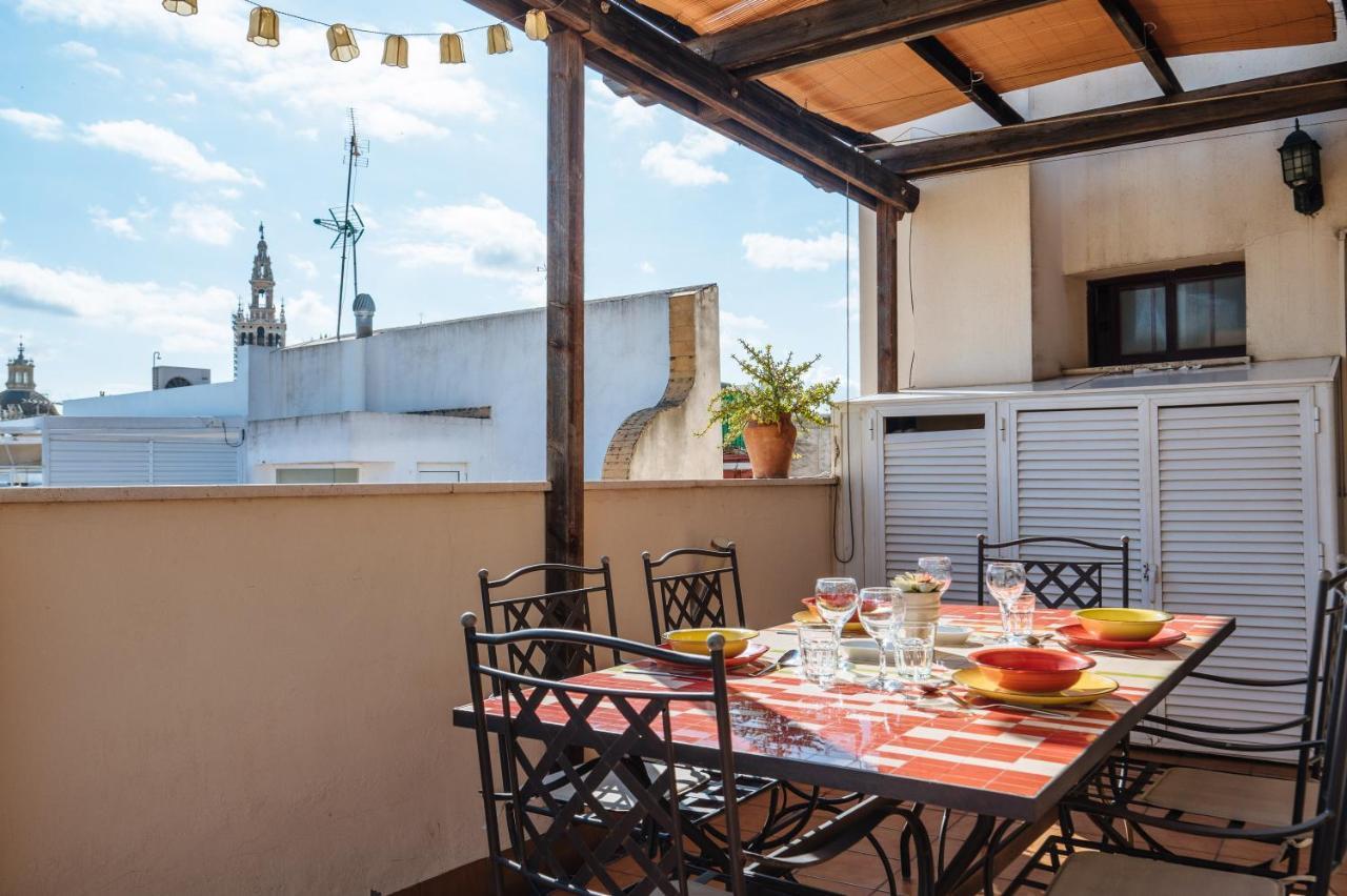 Homeyseville-Amazing Penthouse Giralda Views 8 Pax, Parking Optional Kültér fotó