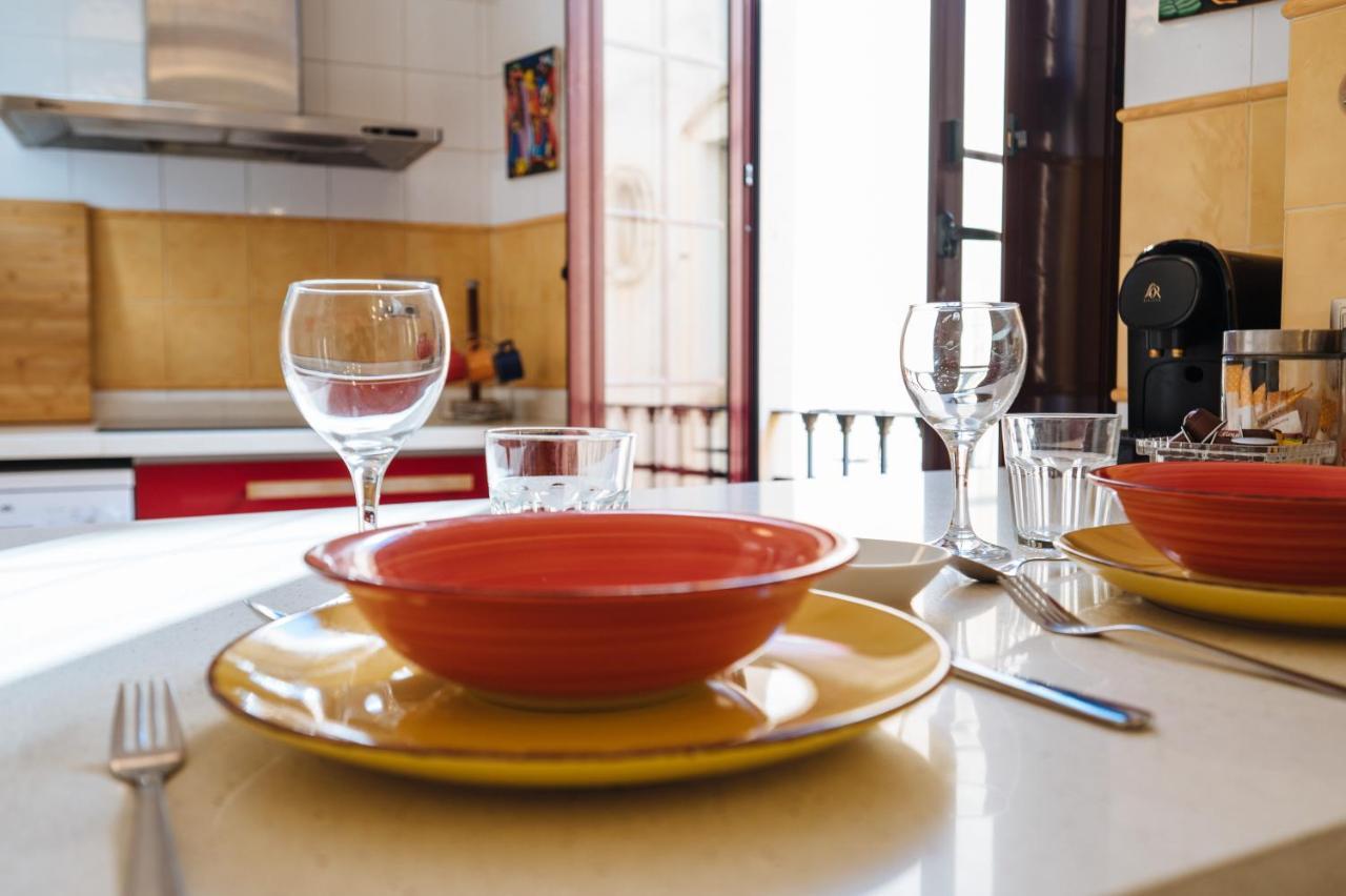 Homeyseville-Amazing Penthouse Giralda Views 8 Pax, Parking Optional Kültér fotó